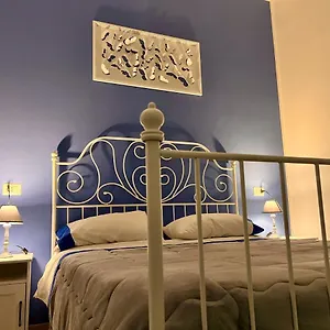 Apartment Vico Longo 25 - Ensuit Flat In The Heart Of, Naples