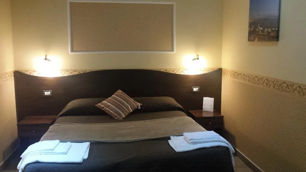 Bed & Breakfast Napoli Centrale 3*, Naples Italy