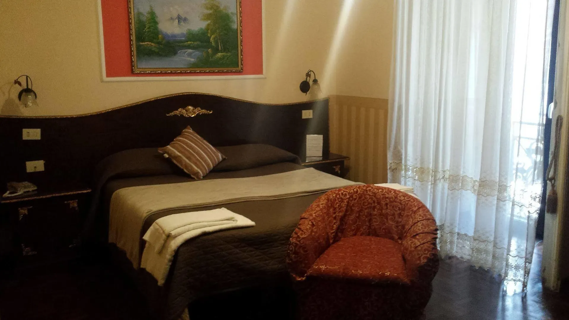 *** Guest house Bed & Breakfast Napoli Centrale Italy
